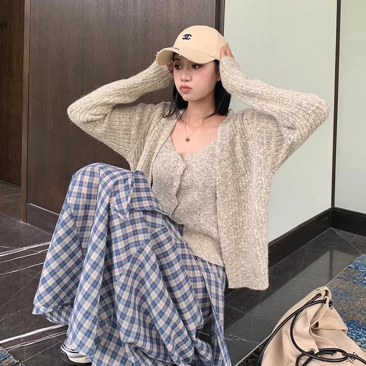 韩系2024秋新品针织两件套女时尚短款修身吊带背心毛衣开衫外套潮