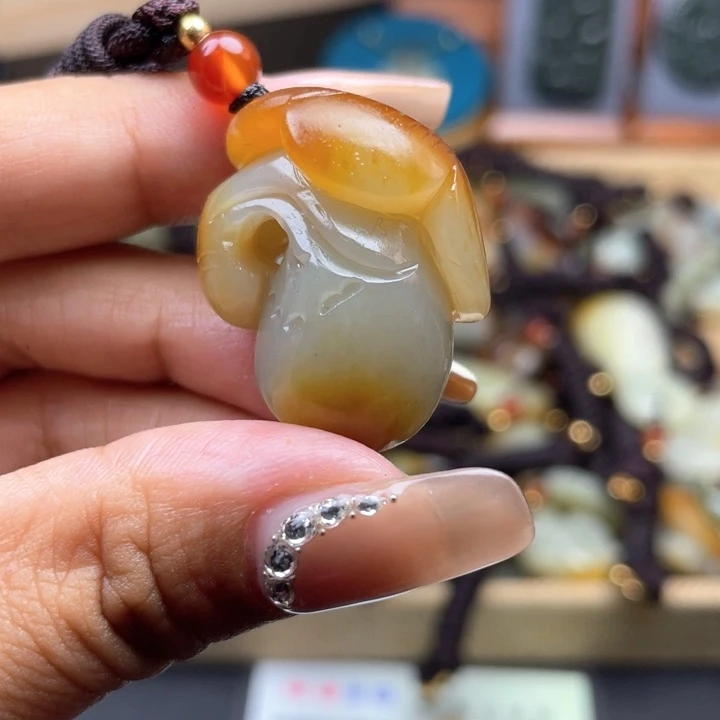 和田玉颈饰未镶嵌