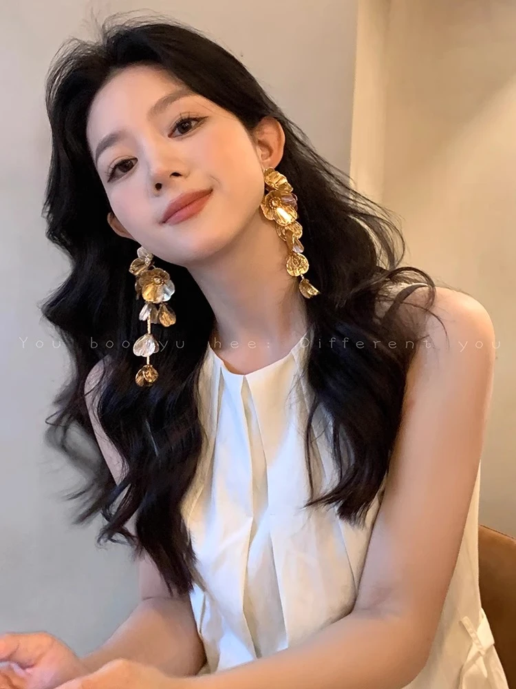 合金耳饰 度假风花朵镂空金属耳环女小众设计感流苏耳钉夏天耳饰