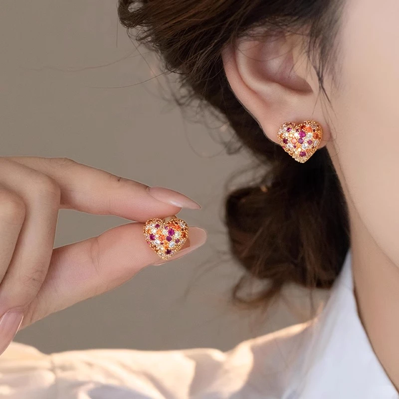 铜合金耳饰 925银针彩色爱心锆石耳钉女小巧精致感小众防过敏耳环