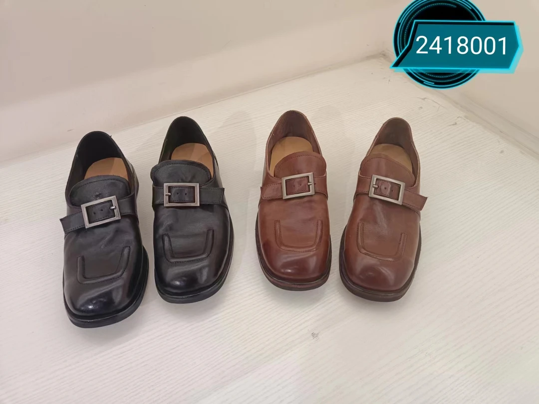女款；2418001复古英伦风平底单鞋