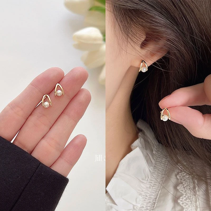 珠珠耳钉小众高级感柔美小巧气质氛围设计感简约耳饰