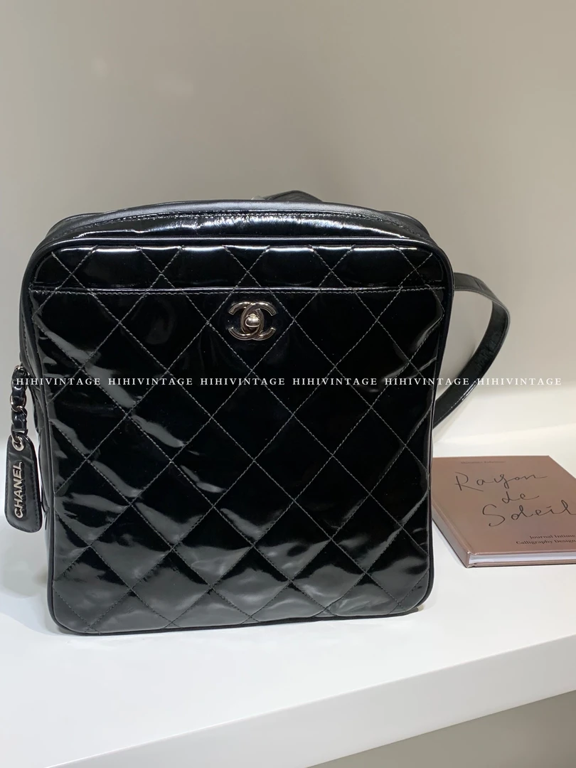 95新  HIHI/Chanel 黑银漆皮双肩包 4开/7316570