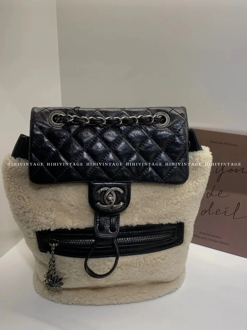 95新 Chanel/香奈儿 HIHI/Chanel黑银羊绒双肩包21开