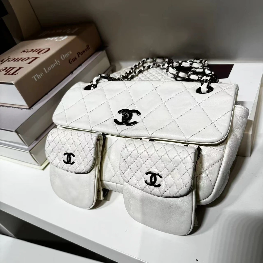 95新 Chanel/香奈儿 HIHI/白色双口袋变形金刚 11开/8965989