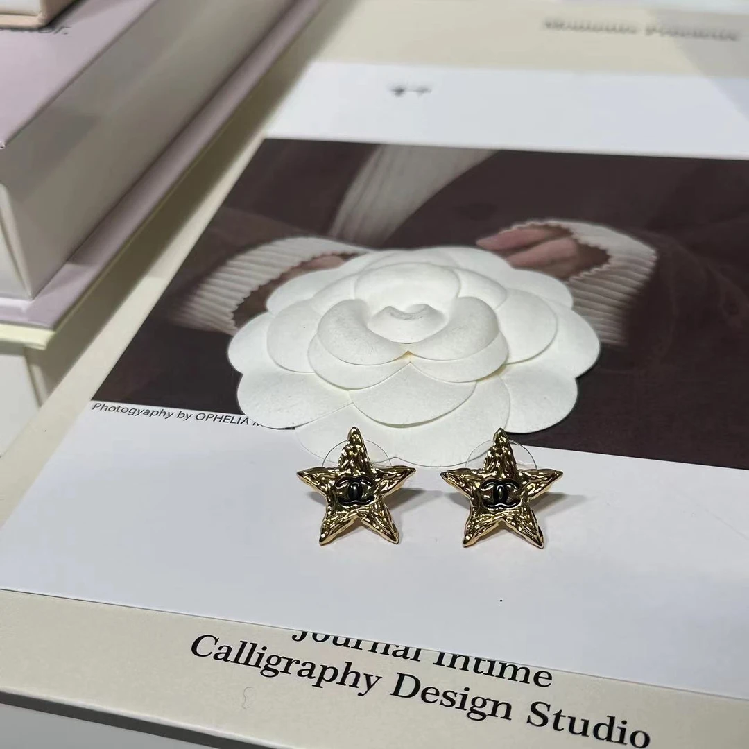 99新  HIHI/CHANEL 24P 双C星星耳钉/9105391