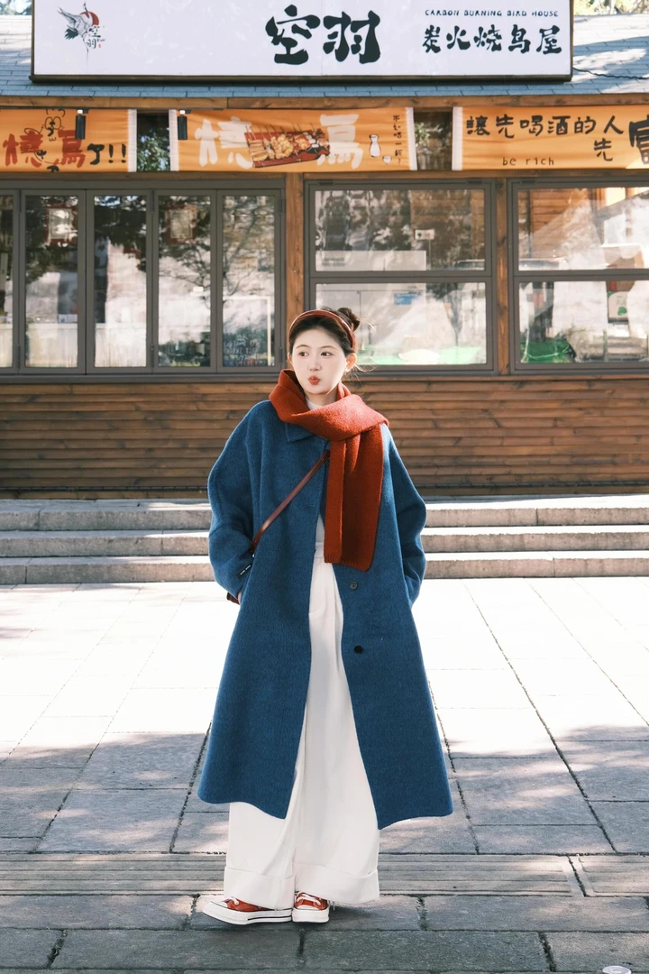 2024秋冬新款高级感蓝色毛呢外套女百搭针织打底休闲休闲裤三件套
