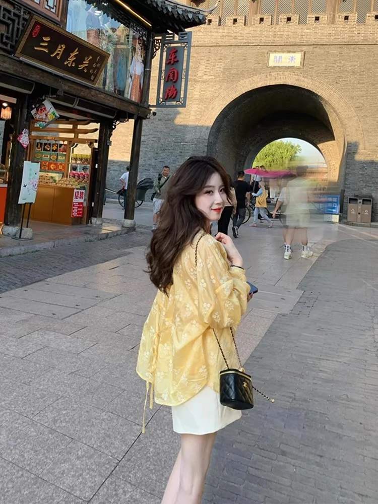 早春多巴胺搭配一整套时尚韩系茶系穿搭奶系小个子梨型身材套装女