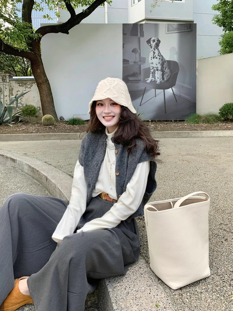 2024秋季新款套装女灰色马甲T恤百搭阔腿裤三件套高级感小个子