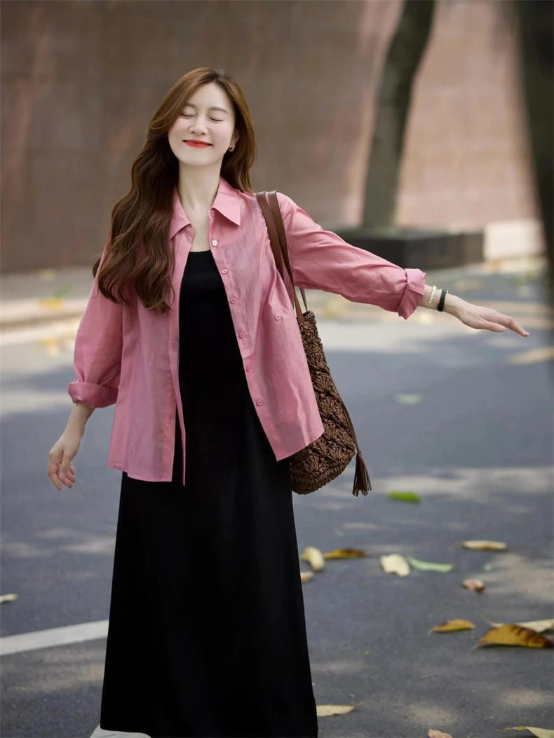 夏日多巴胺粉色薄款长袖防晒衬衫女显瘦百搭黑色连衣裙气质两件套
