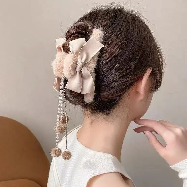毛球流苏蝴蝶结发夹后脑勺毛绒抓夹大号毛毛发卡鲨鱼夹子秋冬头饰