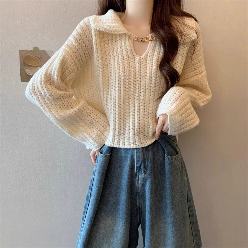 Yamais娃娃领白色短款毛衣女秋冬内搭针织打底衫v领小个子上衣潮