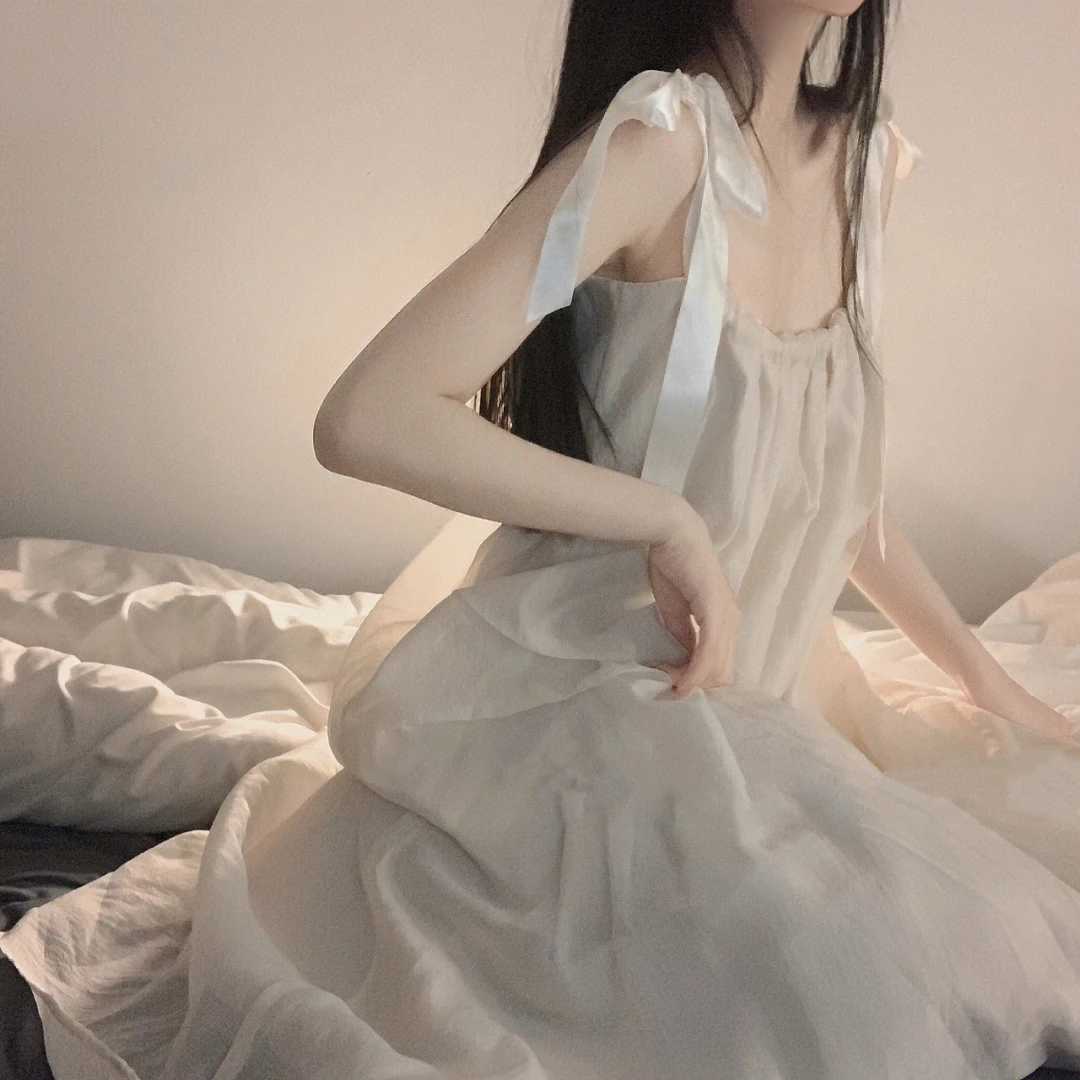 神明少女高级感吊带睡裙纯欲风睡衣女夏款网红风2023年长款连衣裙