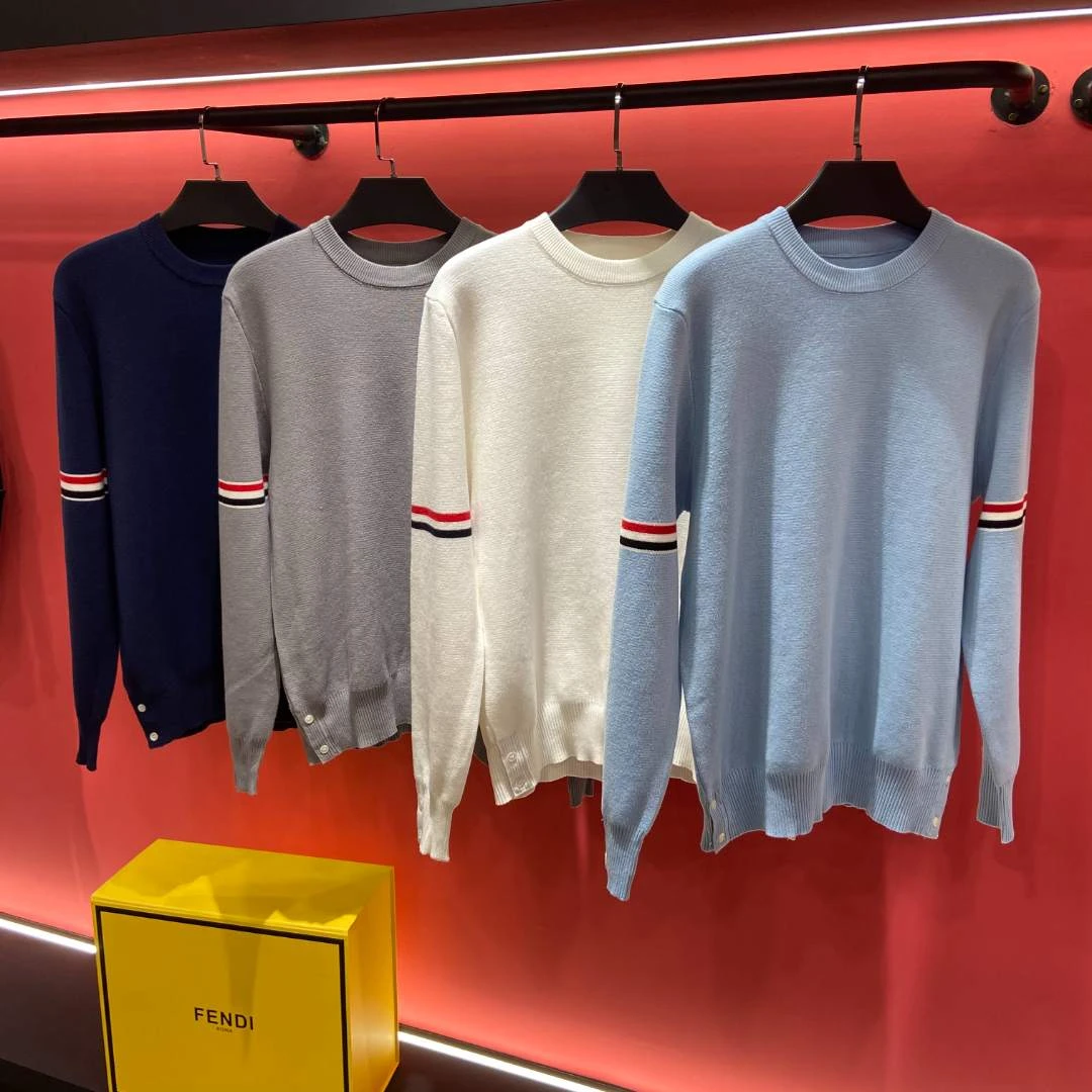 BAITIENEE 秋冬休闲织带毛衣男女同款针织轻奢圆领青少年潮流百搭