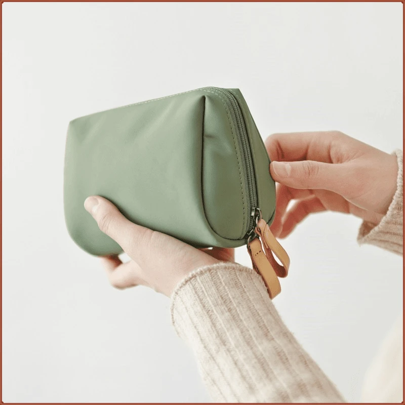 打理化妆袋清新洗漱包时尚商务出差护肤品小号收纳包便携简约小众