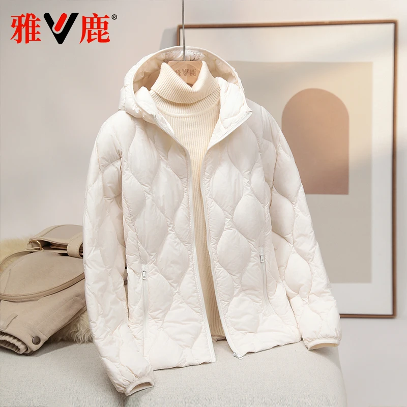 雅鹿2025新款轻薄羽绒服女内胆简约淑女连帽内搭外穿时尚外套秋冬