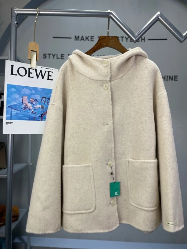 君家口袋连帽设计外套