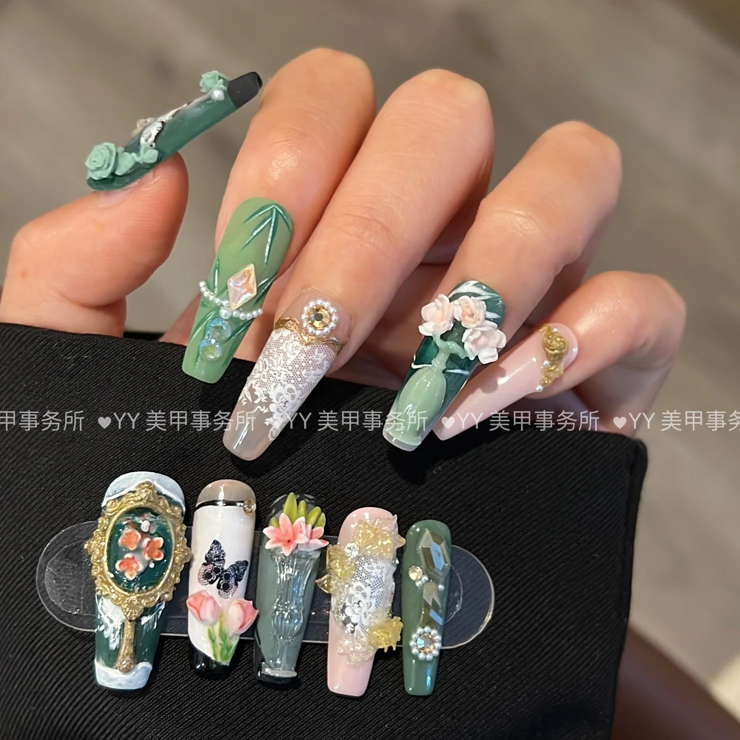 镜花•05下单后联系客服改发货时间否则无法制作·重工雕花穿戴甲