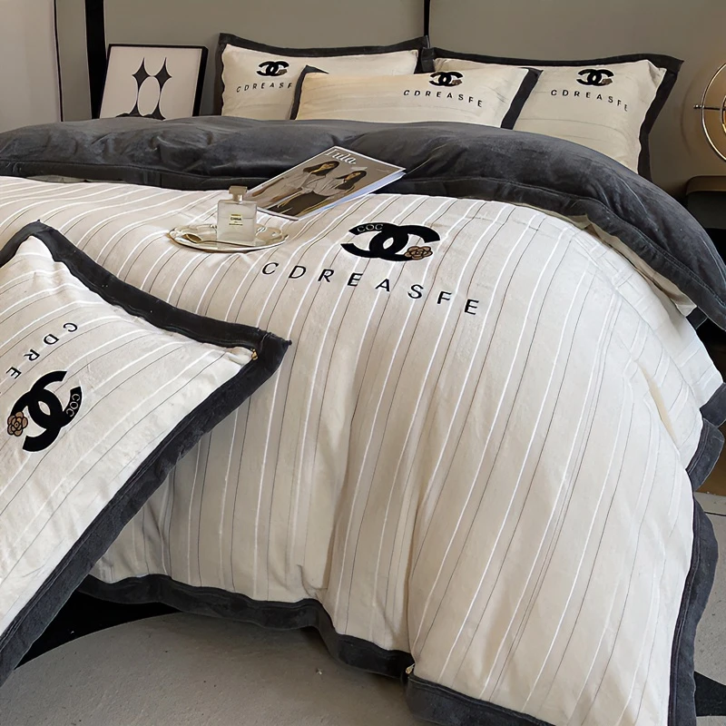 轻奢冬季牛奶绒四件套单人法莱珊瑚绒床上用品双面加绒被套双面绒