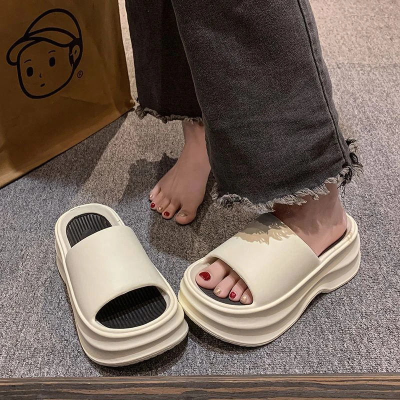 拖鞋夏季外穿女士厚底高跟百搭超轻增高海边沙滩防滑拖鞋一件代发