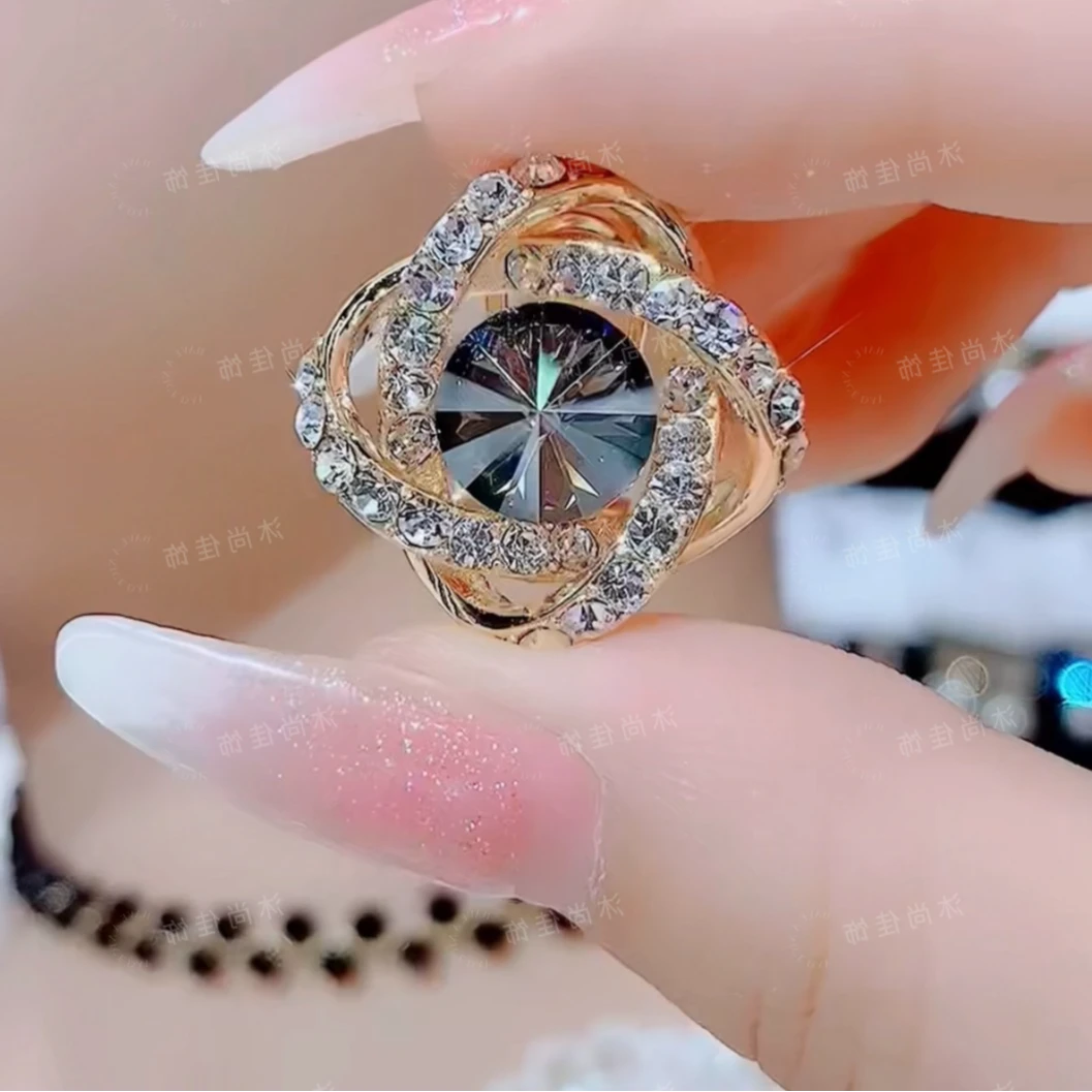 铜合金合成锆石耳饰 218闪亮满钻花朵耳钉耳环时尚气质轻奢精致