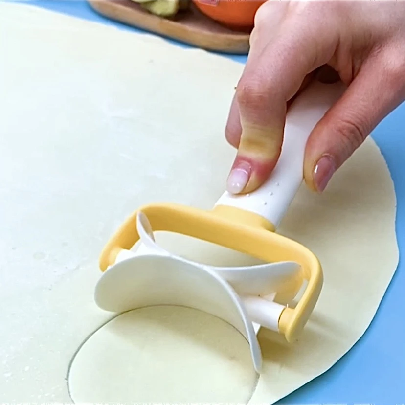 【御慕】多功能饼干起模器翻糖面皮滚轮刀塑料切模圆形饺子皮模具