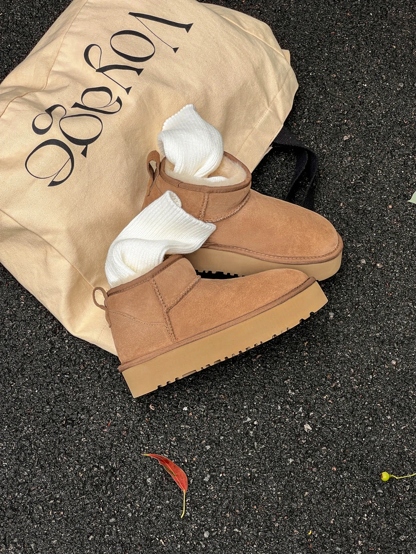 皮毛一体雪地靴新款冬雨厚底冬季加绒加厚棉鞋保暖防滑雪地棉U楠