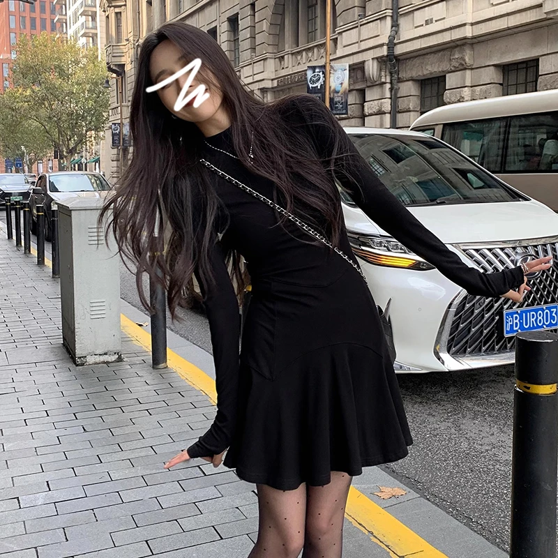 赫本风黑色长袖连衣裙子女2025新款秋冬季小个子气质内搭短裙7056