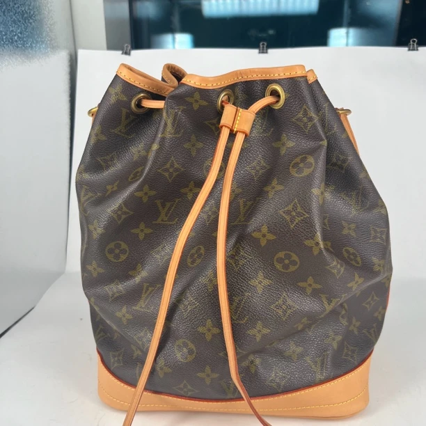 95新 LouisVuitton/路易威登 抽绳水桶 单肩包 29756