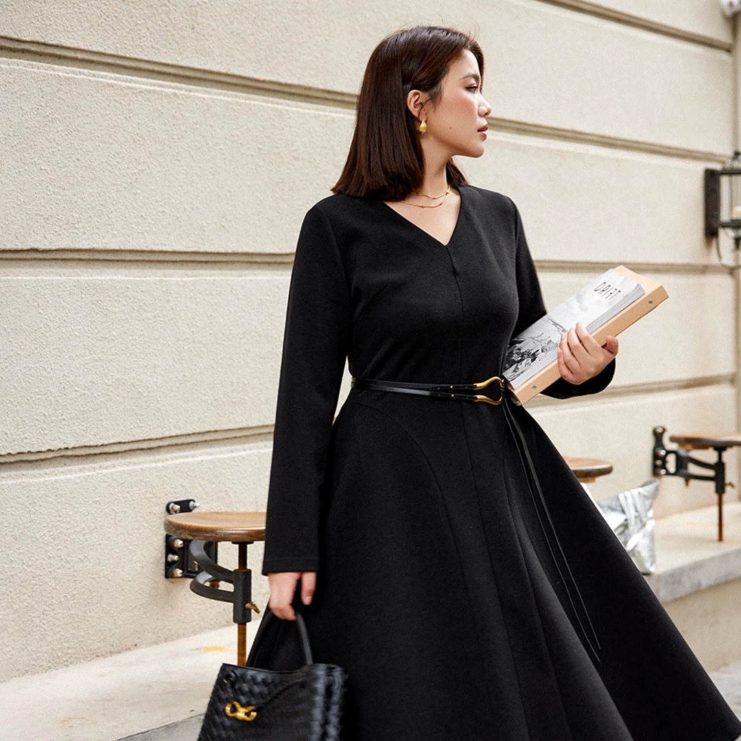 PLUSMALL BLACK轻礼服裙 莱赛尔混纺亲肤V领显瘦连衣裙