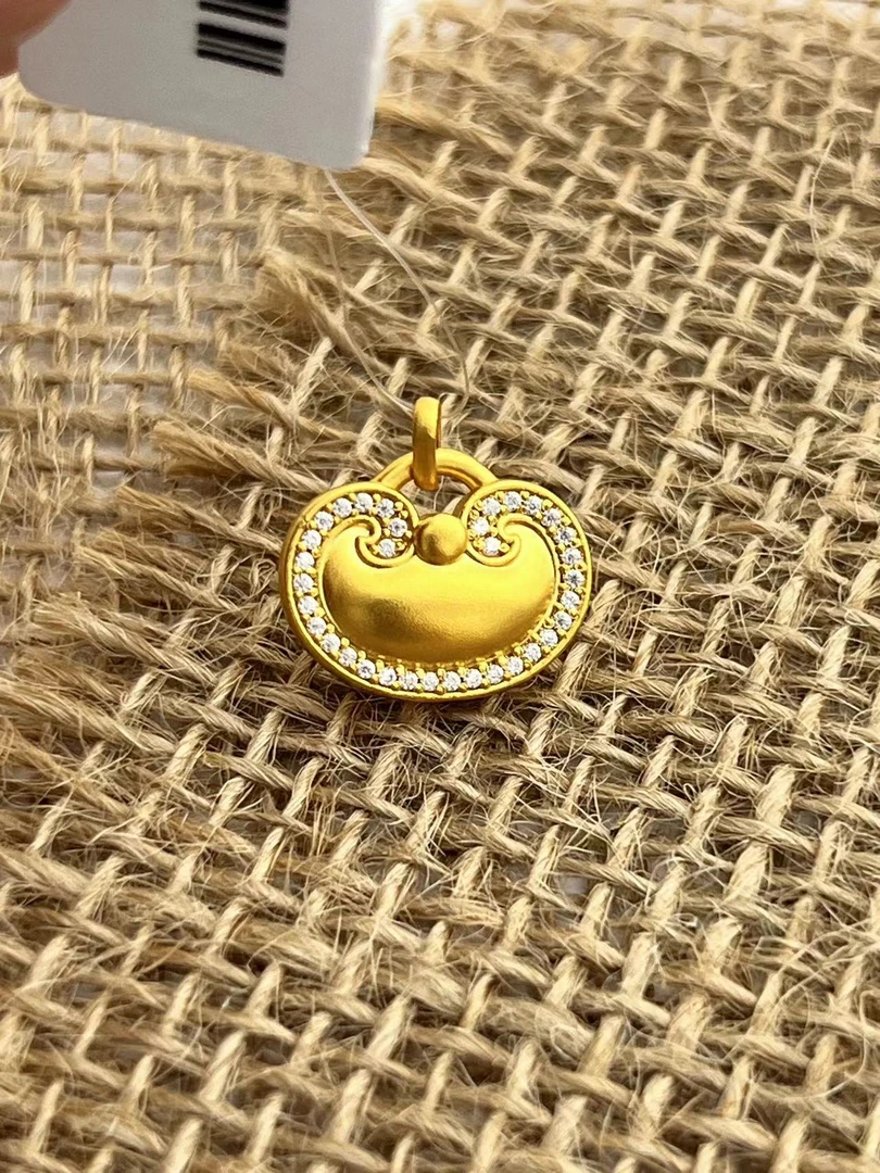 足金999黄金5D 锁包吊坠