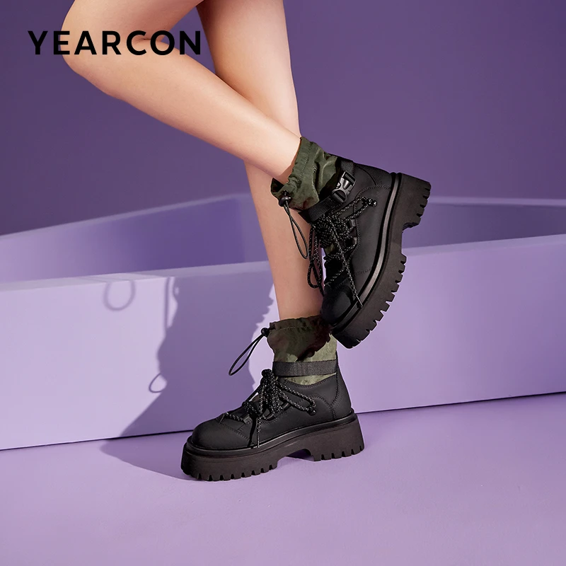 意尔康女款马丁秋冬季新款时尚潮鞋休闲百搭系带女士靴子