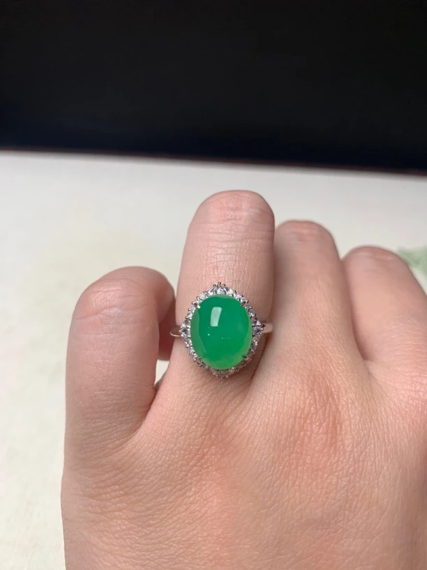 正阳绿满色18K金镶嵌天然翡翠戒指#货号1342