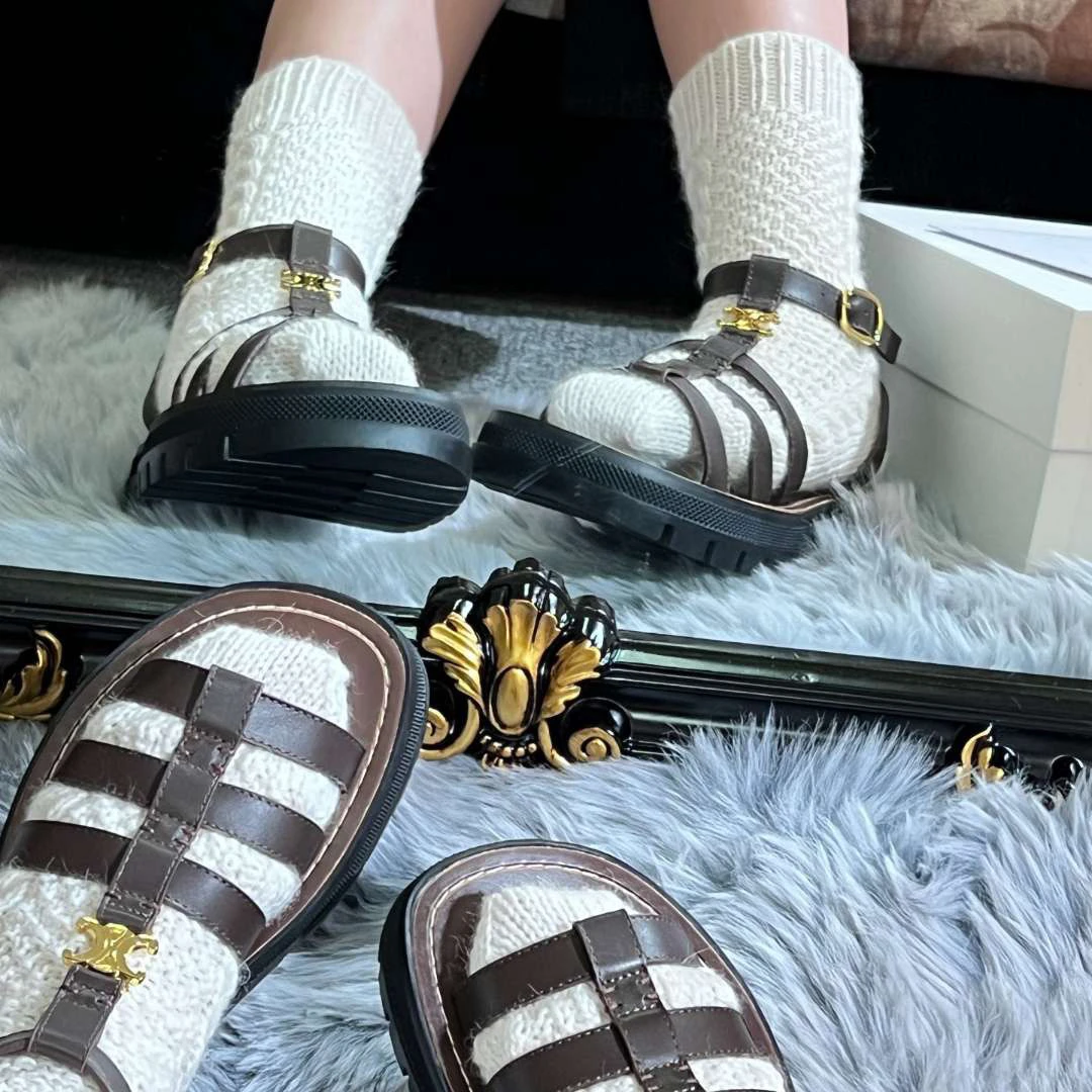 99新 Celine/思琳 37码/棕色平底凉鞋/女款/有盒子