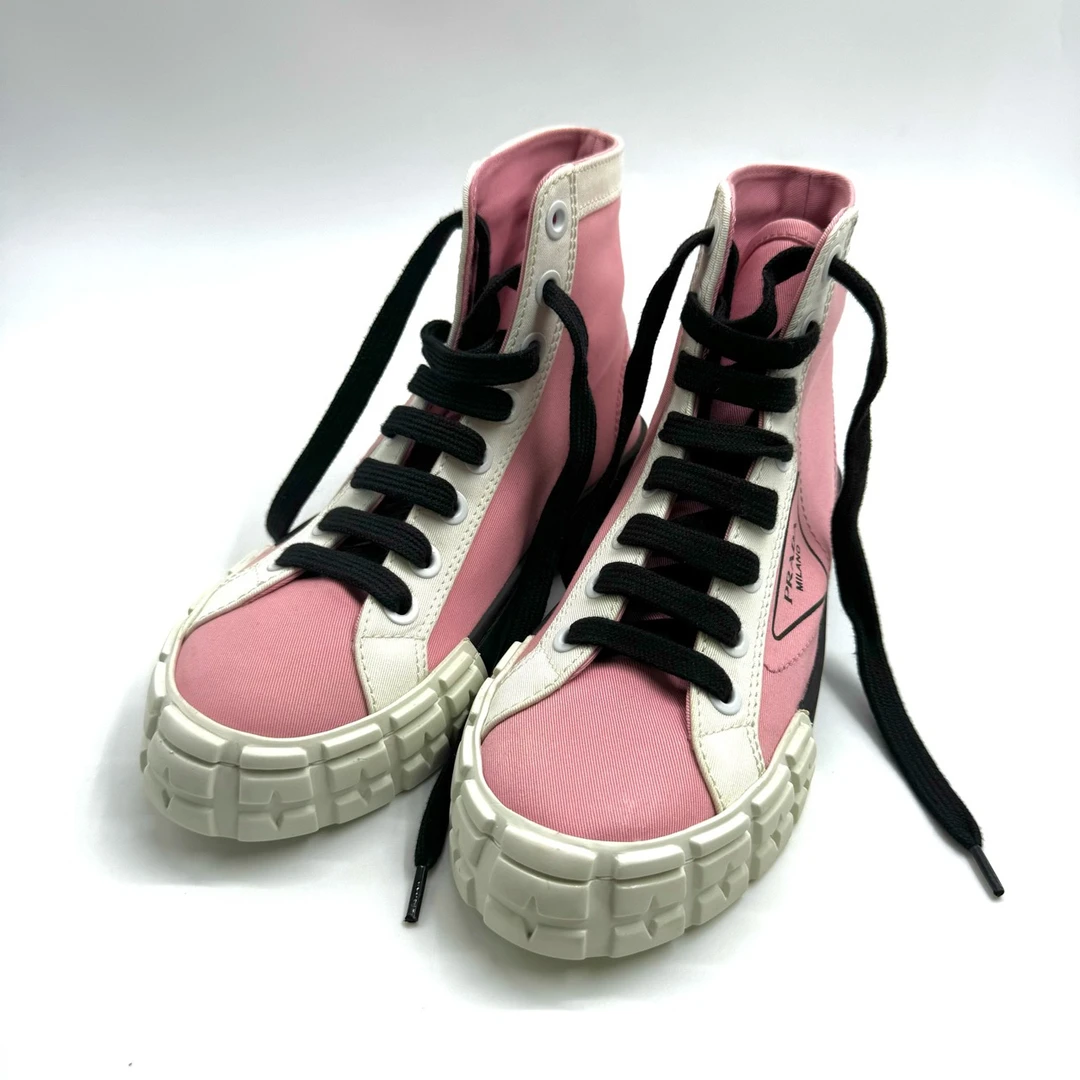 非全新/36码/Prada/普拉达/粉色高帮帆布鞋