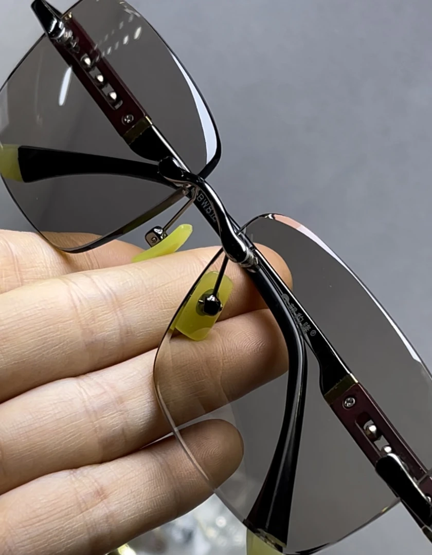 【厂家直销品质保证】高端浅茶色天然水晶养目镜