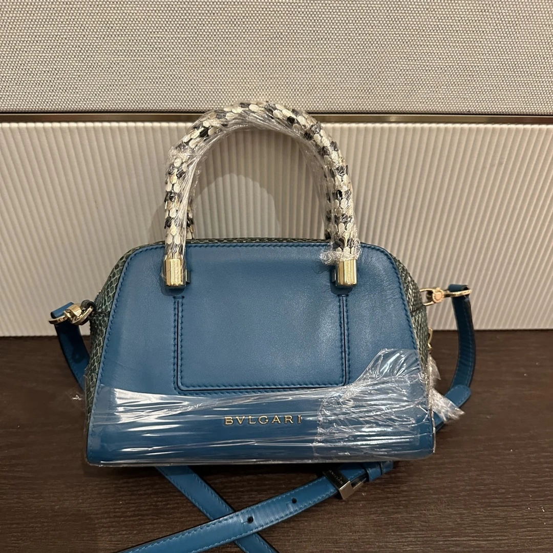 95新 BVLGARI/宝格丽 蓝色珐琅贝壳单肩斜挎包