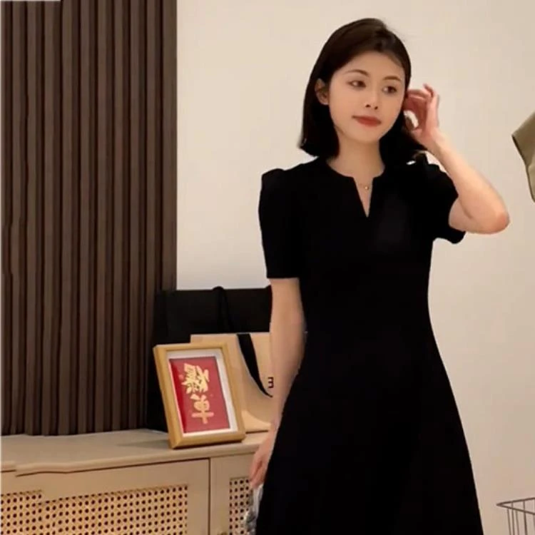 大码法式高级V领黑色气质短袖连衣裙女夏季胖mm收腰遮胯显瘦裙子