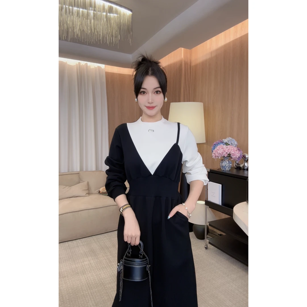 3888-1冬季高端时尚气质洋气显瘦长袖假两件拼接连衣裙