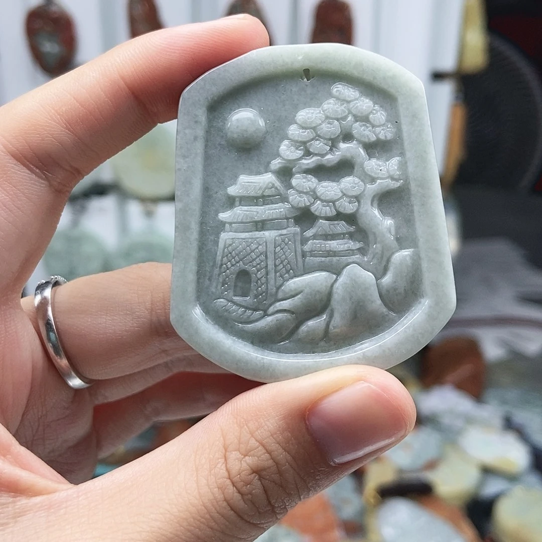 翡翠颈饰未镶嵌翡翠