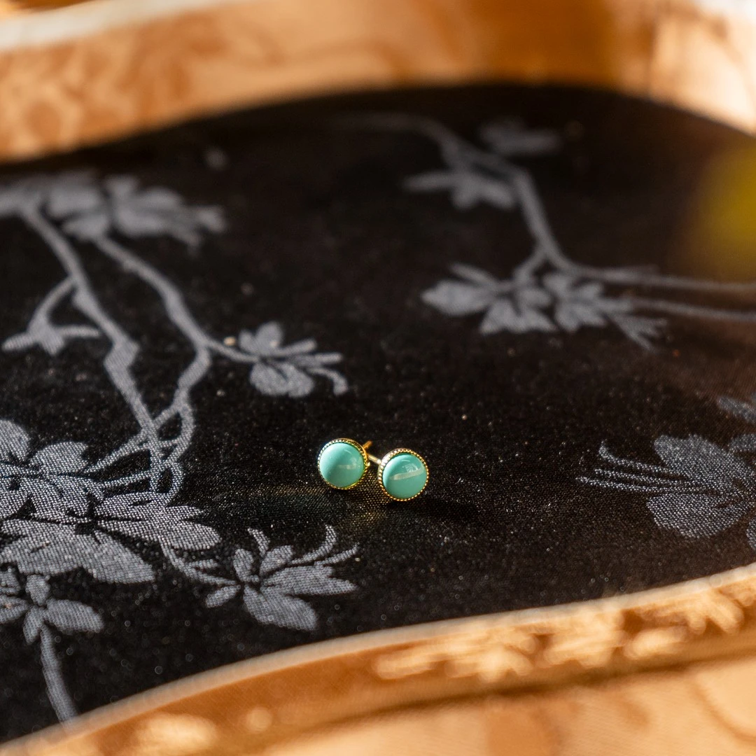 【世间臻宝】18K绿松石蛋面耳钉/DZ430/多样性发一件