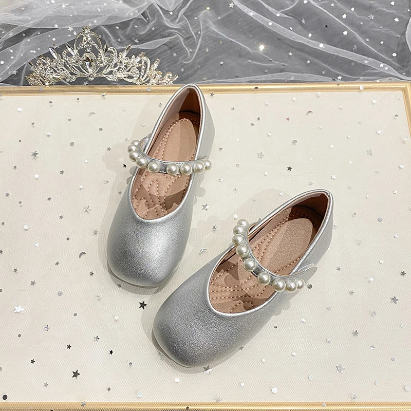 女童玛丽珍小皮鞋2025新款儿童公主鞋软底银色演出鞋百搭女宝单鞋