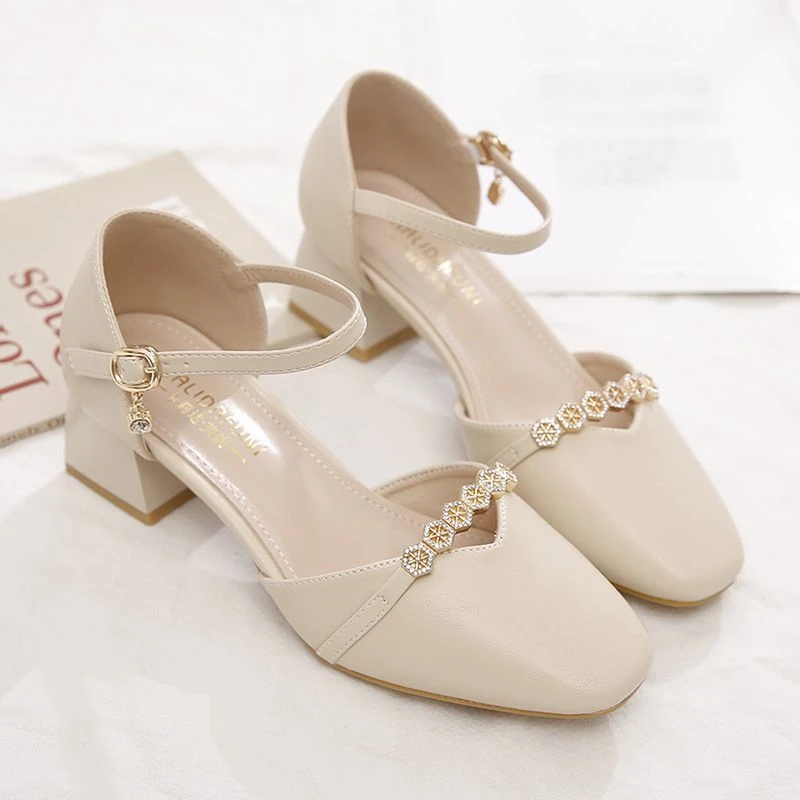 F软皮凉鞋女新款中跟粗跟鞋一字扣百搭仙女风包头单鞋z