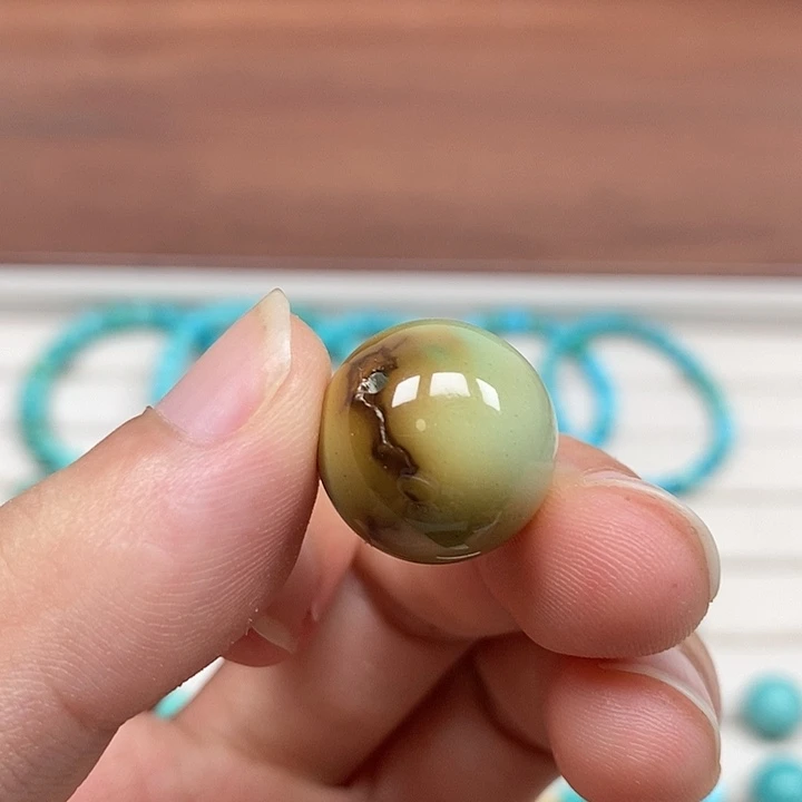 绿松石配饰未镶嵌