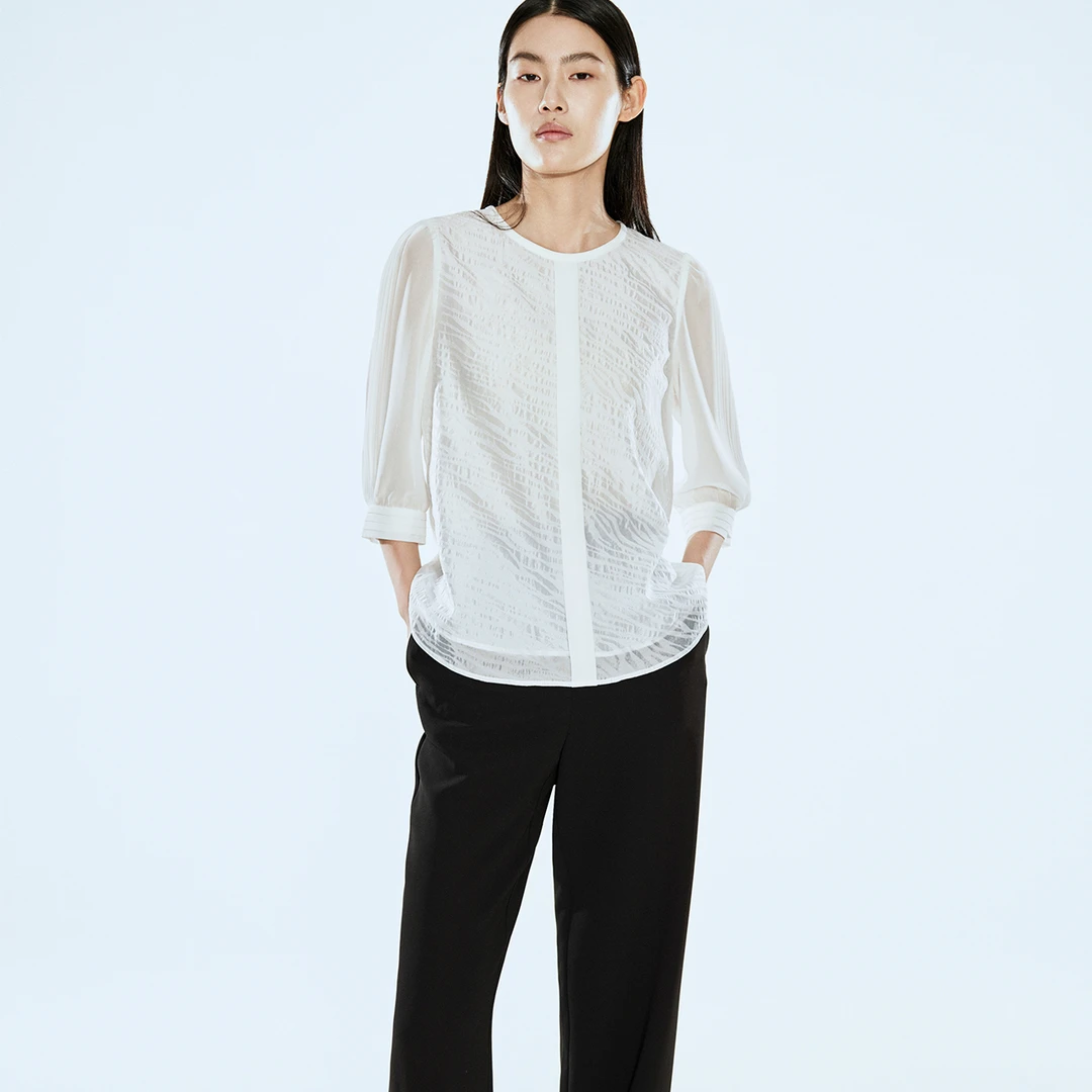 COVERINS夏季款时尚休闲标准版型圆领垂感提花上衣CC64270060