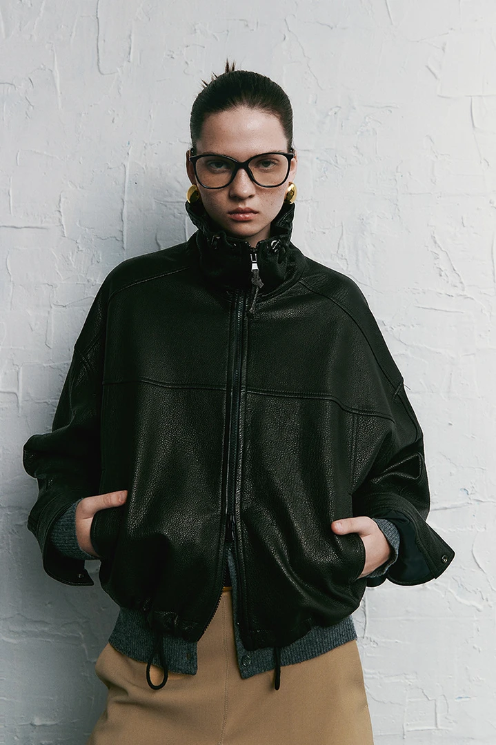 【 MAnZiliEn】新款绵羊复古摔纹高立领真皮短款机车夹克外套