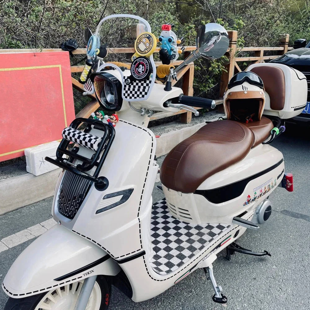 适用于飞戈150踏板车整车改装配件装饰机车可爱风挡车身装饰拉花