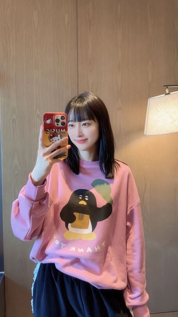 【张静芝】卡通企鹅印花圆领卫衣