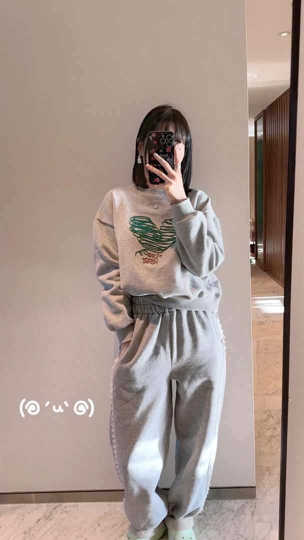 【张静芝】毛刷皇冠加绒灰卫衣