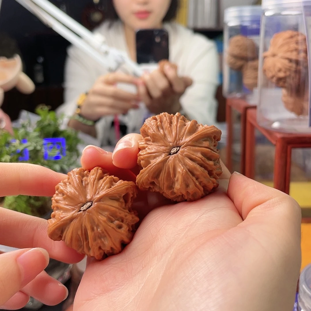 文玩核桃吊坠青****?41磨盘